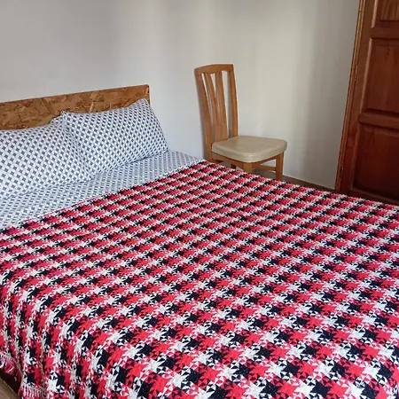 Hospedagem T2 Covilha Проживание в семье