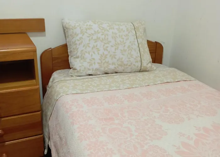 Rum i privatbostad Refugio Da Estrela Room *